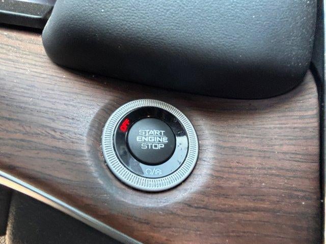 2023 Jeep Grand Cherokee Summit
