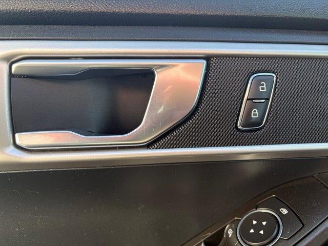 2020 Ford Explorer Base