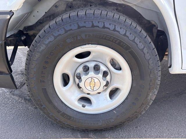 2024 Chevrolet Express Passenger 2500 1LS