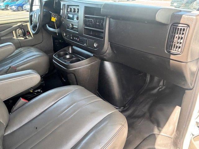 2024 Chevrolet Express Passenger 2500 1LS