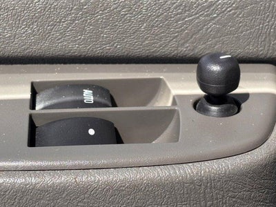 2024 Chevrolet Express Passenger 2500 1LS