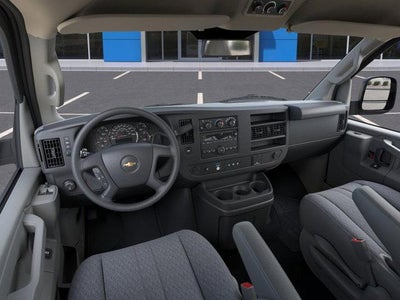 2025 Chevrolet Express Passenger 3500 1LS