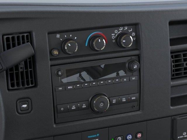 2025 Chevrolet Express Passenger 1LS