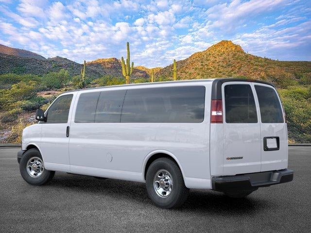 2025 Chevrolet Express Passenger 1LS