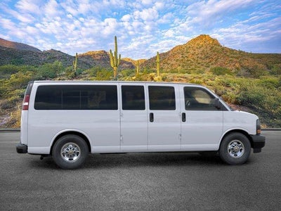 2025 Chevrolet Express Passenger 1LS