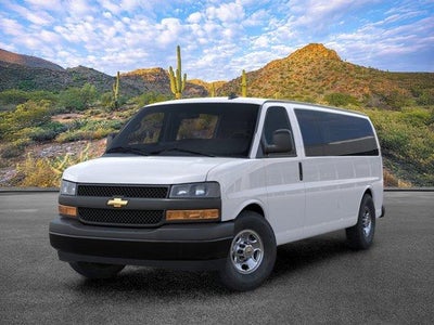2025 Chevrolet Express Passenger 1LS