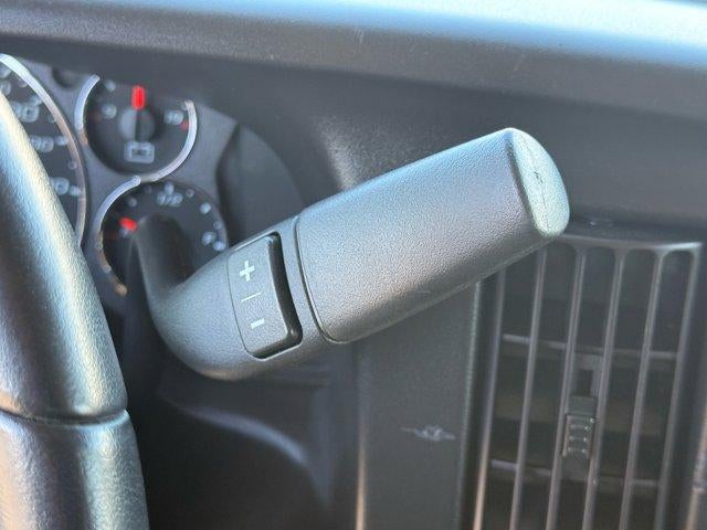 2023 Chevrolet Express Passenger 3500 1LS
