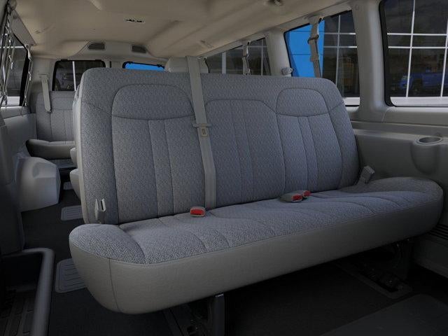 2025 Chevrolet Express Passenger 3500 1LT