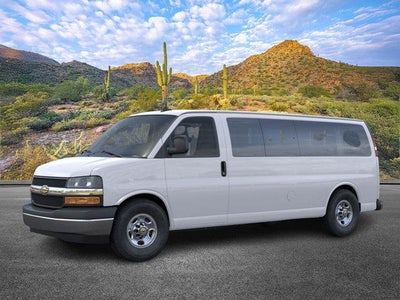 2025 Chevrolet Express Passenger 3500 1LT
