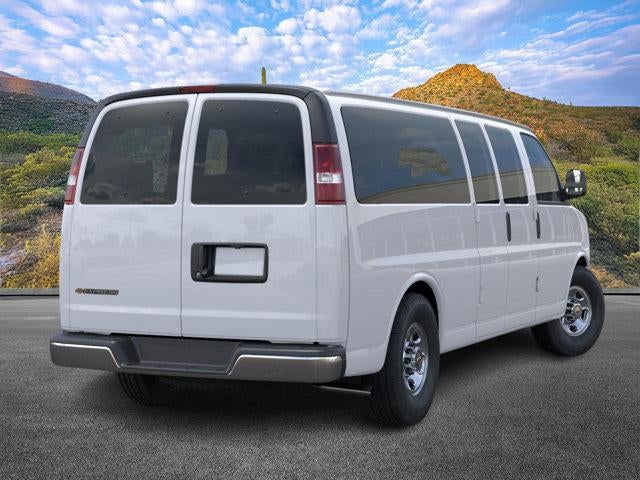 2025 Chevrolet Express Passenger 3500 1LT