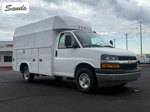 2025 Chevrolet Express Cutaway 3500 Base