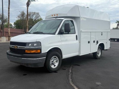 2025 Chevrolet Express Cutaway 3500 Base