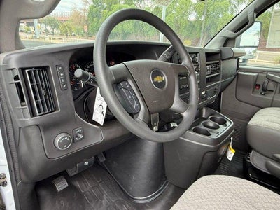 2025 Chevrolet Express Cutaway 3500 Base