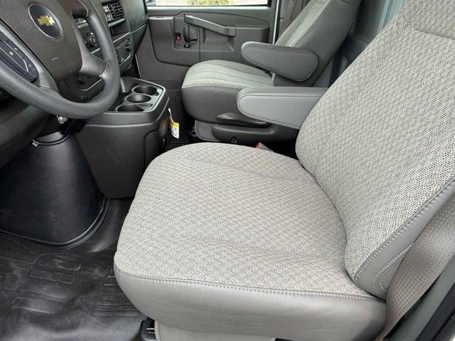 2025 Chevrolet Express Cutaway 3500 Base