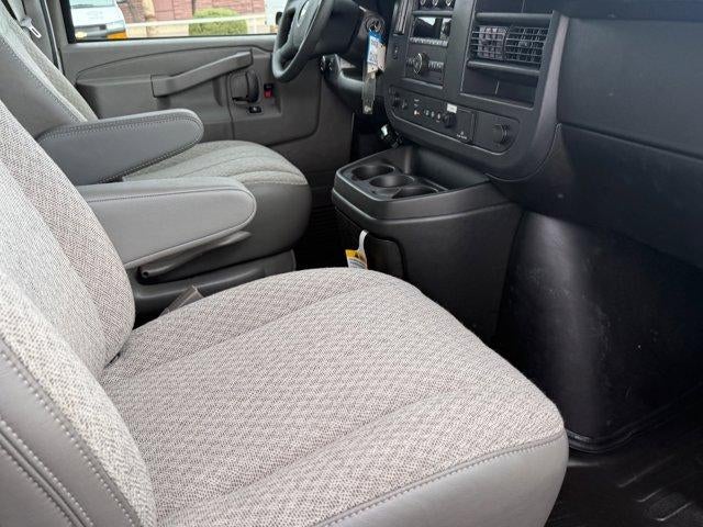 2025 Chevrolet Express Cutaway 3500 Base