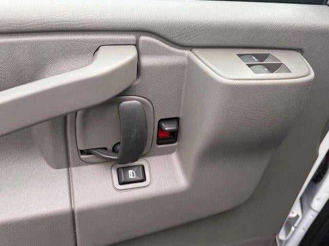 2025 Chevrolet Express Cutaway 3500 Base