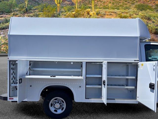 2025 Chevrolet Express Cutaway 3500 Base