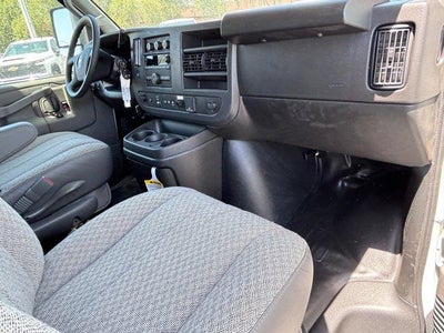 2025 Chevrolet Express Cutaway 3500 Base
