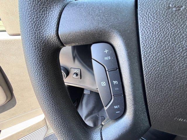 2025 Chevrolet Express Cutaway 3500 Base