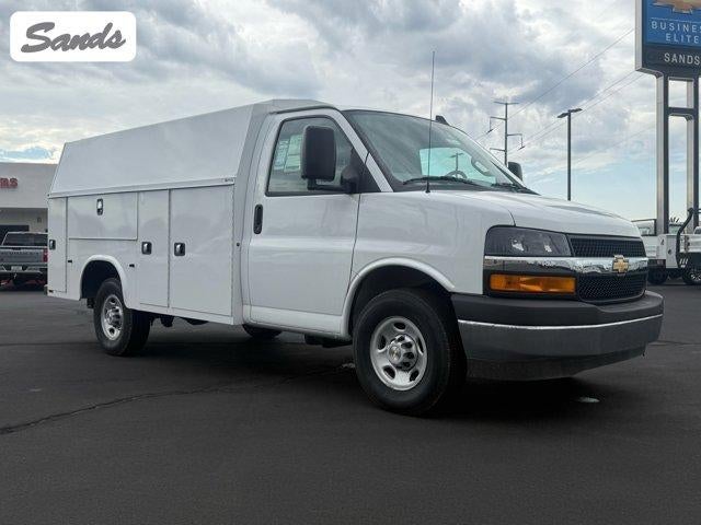 2025 Chevrolet Express Cutaway 3500 Base
