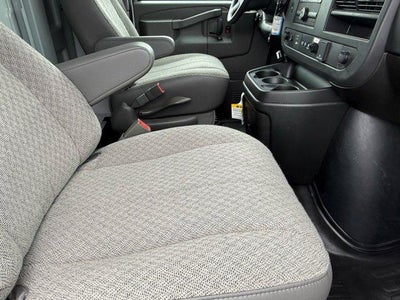 2025 Chevrolet Express Cutaway 3500 Base
