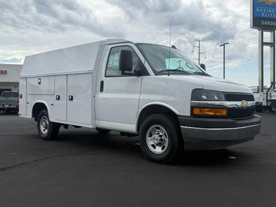 2025 Chevrolet Express Cutaway 3500 Base
