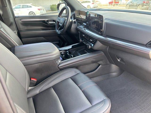 2025 Chevrolet Suburban RST