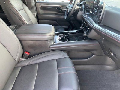 2025 Chevrolet Suburban RST
