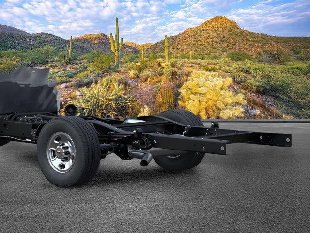 2025 Chevrolet Express Cutaway 3500 Base