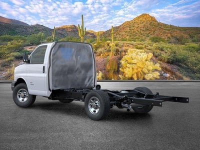 2025 Chevrolet Express Cutaway 3500 Base