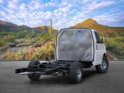 2025 Chevrolet Express Cutaway 3500 Base