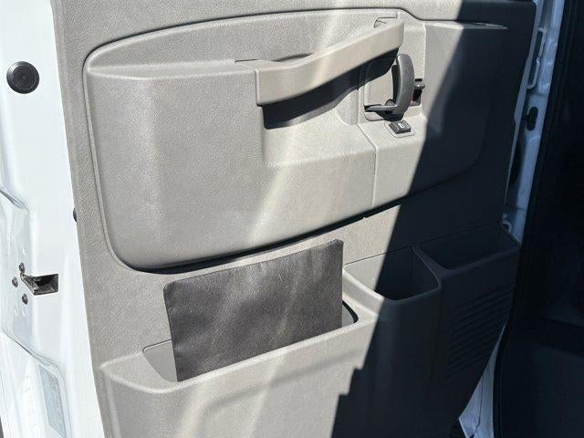 2025 Chevrolet Express Cutaway 3500 Base