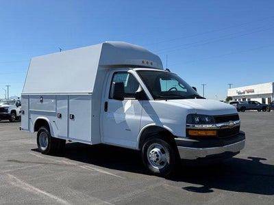 2025 Chevrolet Express Cutaway 3500 Base