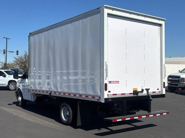2025 Chevrolet Express Cutaway 3500 Base