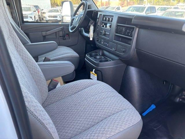 2025 Chevrolet Express Cutaway 3500 Base