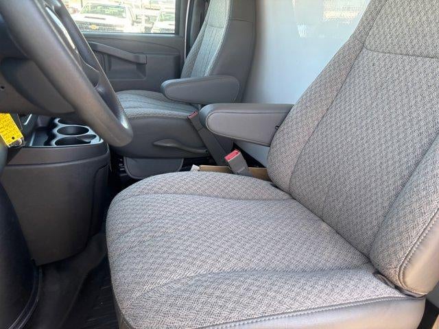 2025 Chevrolet Express Cutaway 3500 Base