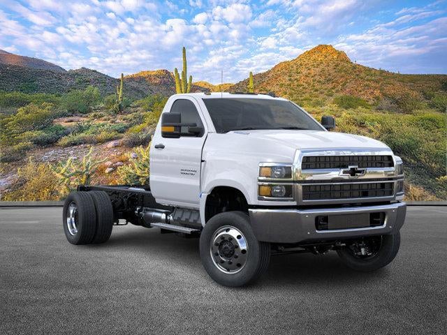 2025 Chevrolet Silverado 6500 HD Work Truck