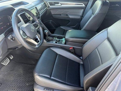 2023 Volkswagen Atlas Cross Sport 2.0T SEL R-Line Black