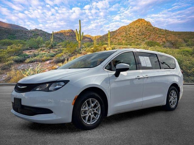 2023 Chrysler Voyager LX