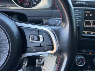 2017 Volkswagen Golf GTI S