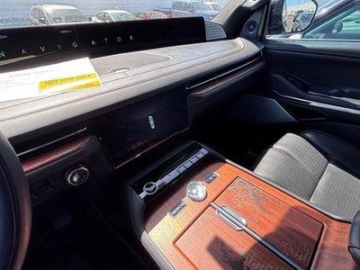 2025 Lincoln Navigator Black Label