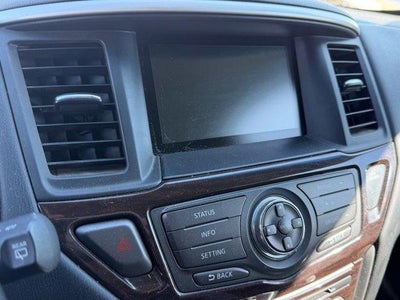 2016 Nissan Pathfinder SL