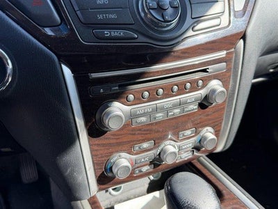 2016 Nissan Pathfinder SL