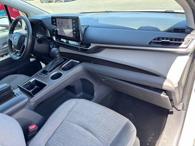2021 Toyota Sienna LE