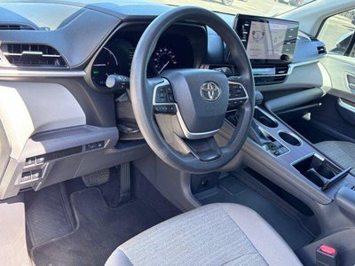 2021 Toyota Sienna LE