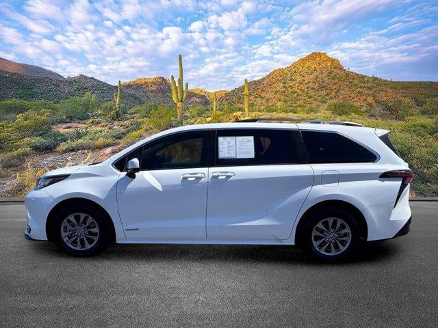 2021 Toyota Sienna LE