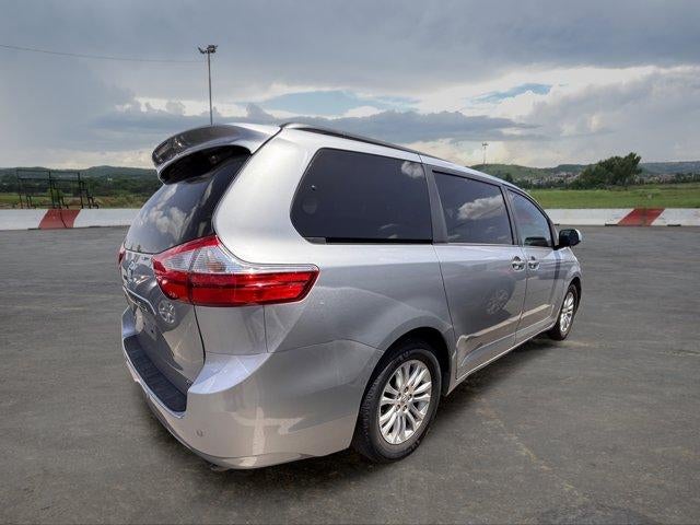 2015 Toyota Sienna XLE
