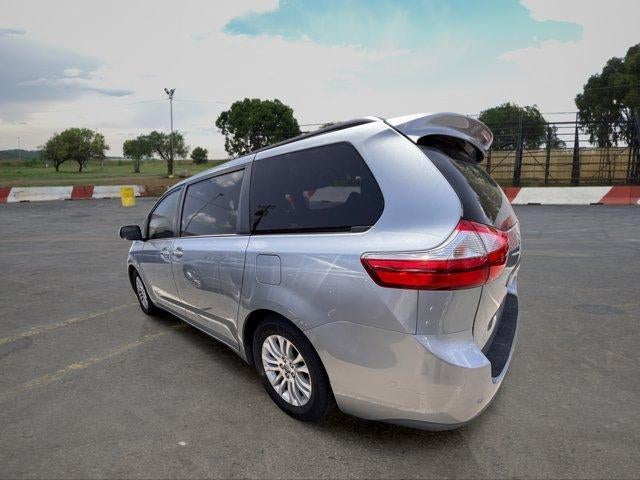 2015 Toyota Sienna XLE