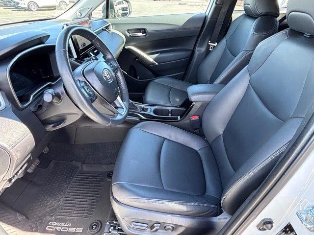 2025 Toyota Corolla Cross XLE