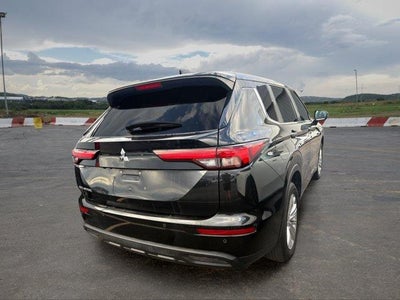 2023 Mitsubishi Outlander ES